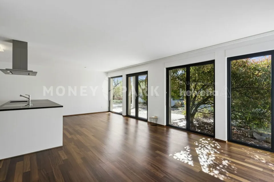 Casa multifamiliare attraente con opzioni di utilizzo flessibili