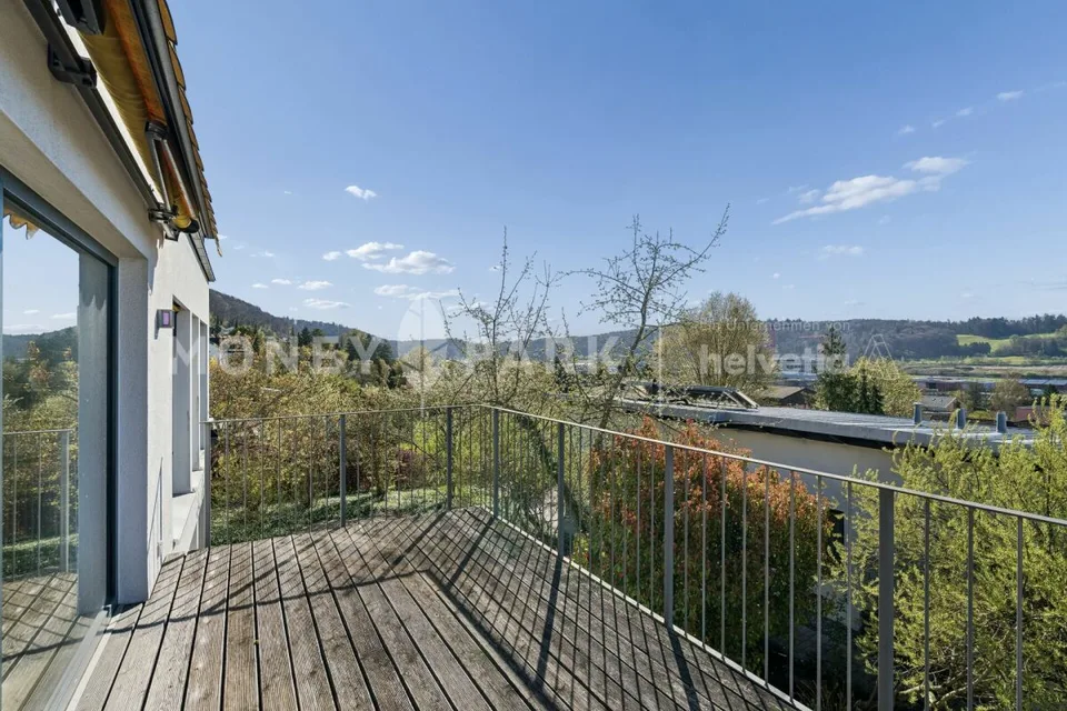 9.5 Zimmer Mehrfamilienhaus in Beringen – Foto 8 von 9