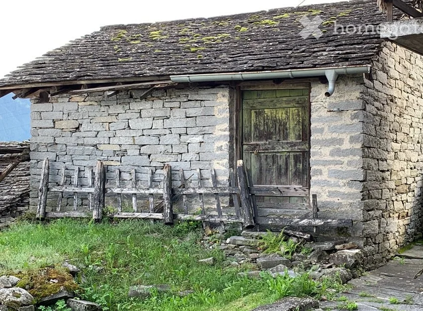 (Ferien-) Haus und Stall/Rustico in Sta. Maria im Calancatal