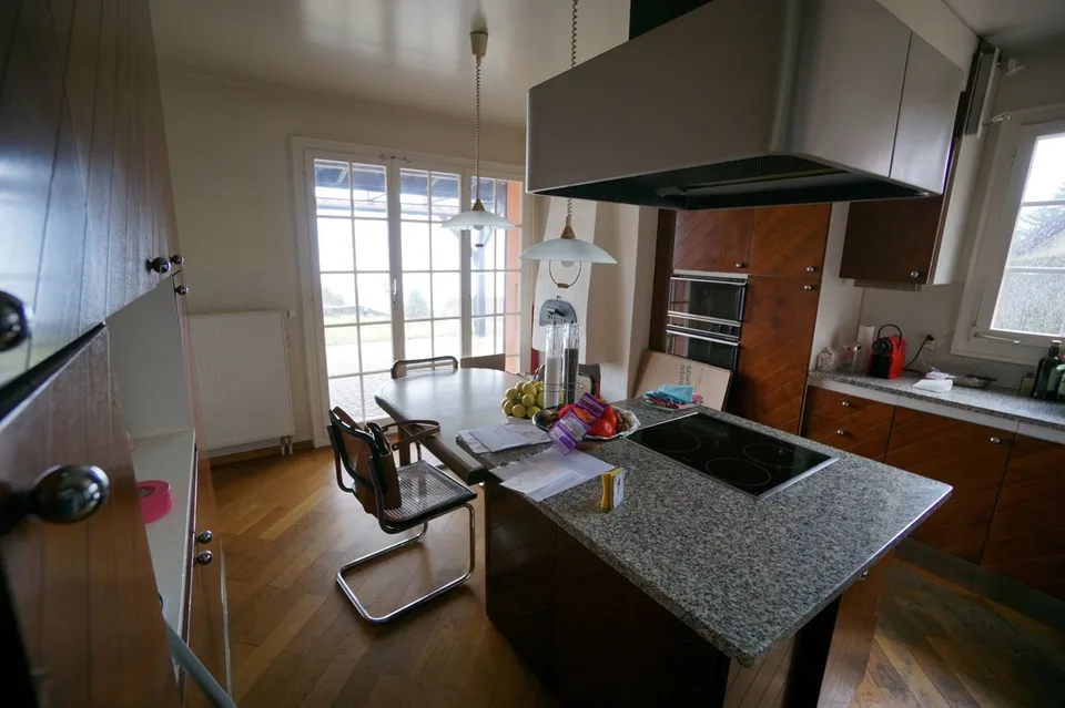 Villa incantevole con 6,5 locali e vista panoramica sul lago e le montagne! – foto 6 di 13