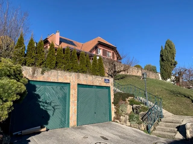 Villa incantevole con 6,5 locali e vista panoramica sul lago e le montagne! – foto 13 di 13