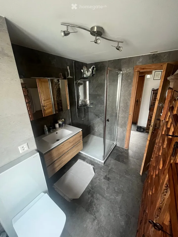 Two-unit house, completely renovated