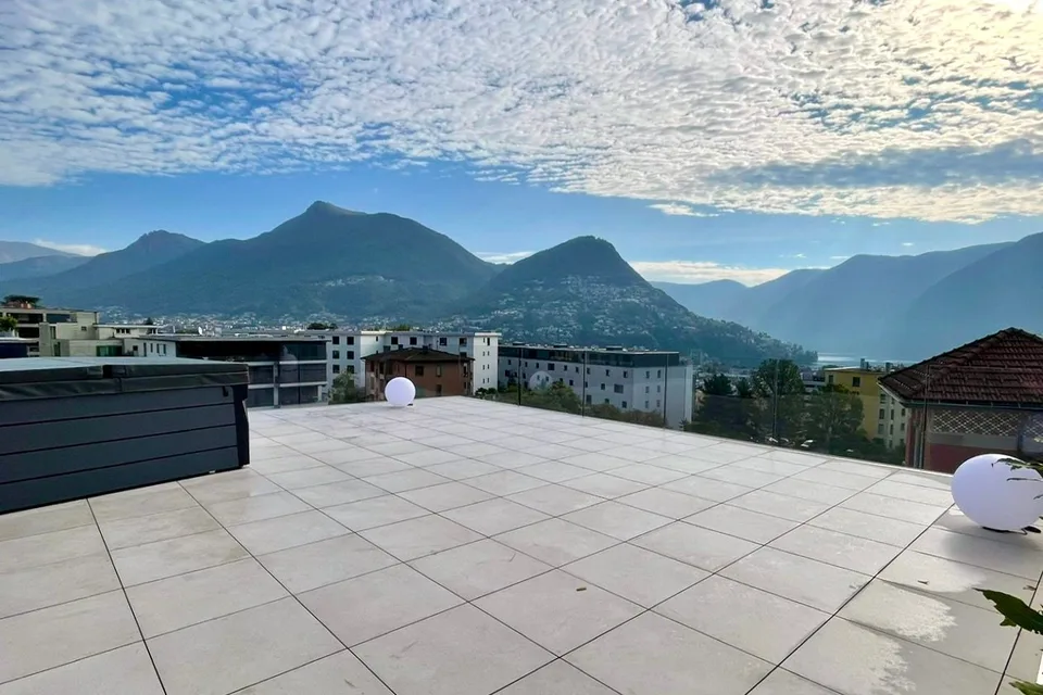 DIRETTAMENTE DAL PROMOTORE - Attico di nuova costruzione con vista lago e roof-top – foto 27 di 27