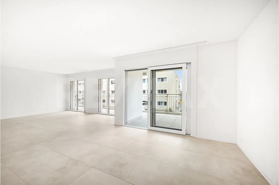 Unique et lumineux 5,5 pièces premier propriétaire, terrasse spacieuse et confort moderne – photo 11 sur 13