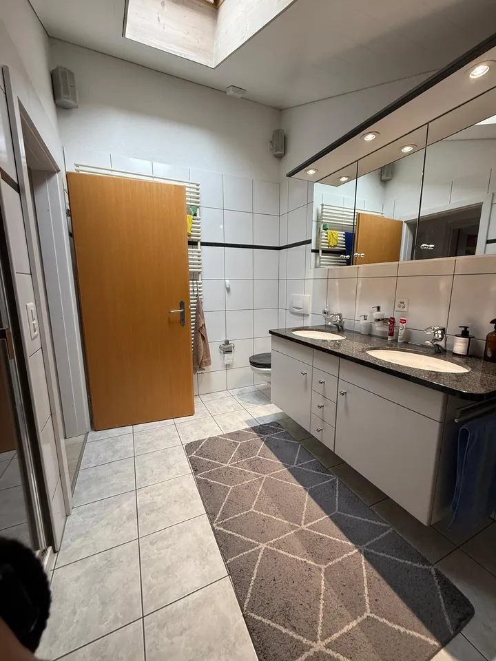 Appartement en duplex de 4 pièces attractif avec accès par ascenseur directement dans l'appartement