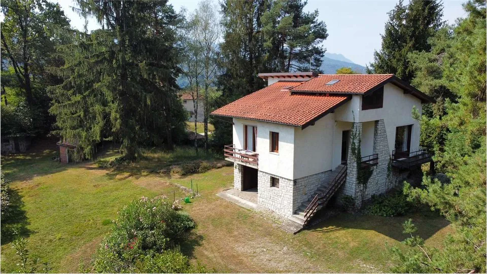Splendida casa indipendente in una posizione tranquilla  e soleggiata