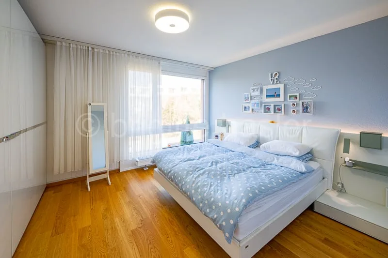 Maison individuelle d'angle moderne avec unité studio (en droit de construction) dans un quartier résidentiel calme et populaire – photo 10 sur 12