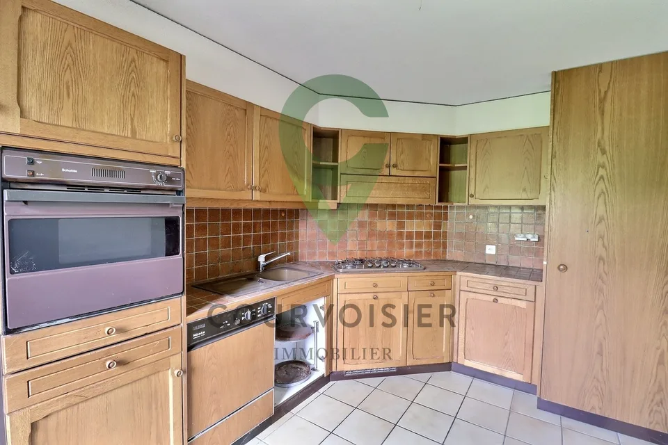 Spacieux triplex de 5,5 pièces à rénover
