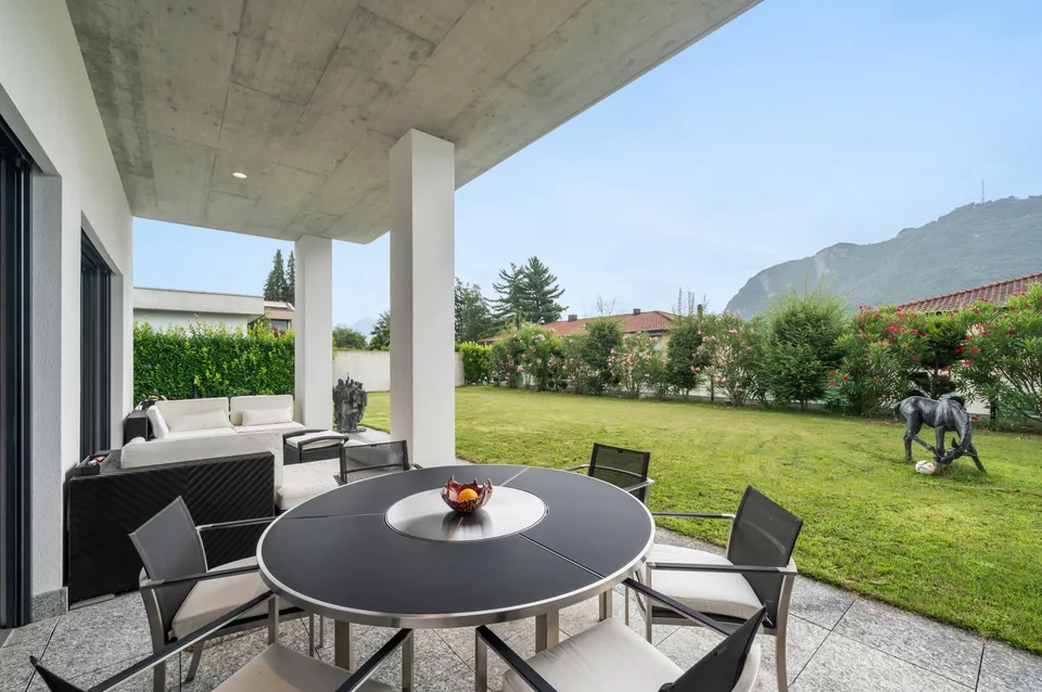 Prestigöse Villa mit Pool in der Nähe von TASIS