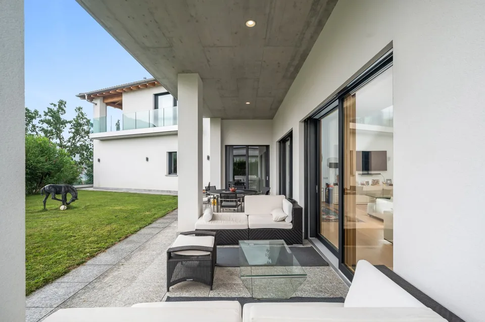 Prestigöse Villa mit Pool in der Nähe von TASIS
