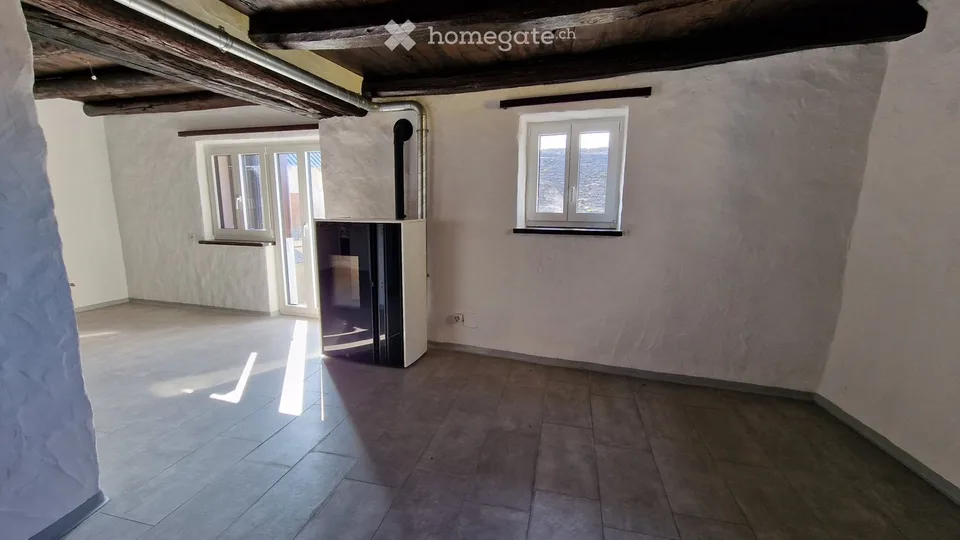 Rustikales Haus renoviert + benachbartes Rustikales Haus zur Renovierung