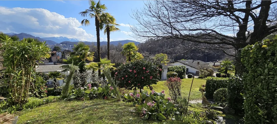 Casa bifamiliare con vista panoramica ad Agno