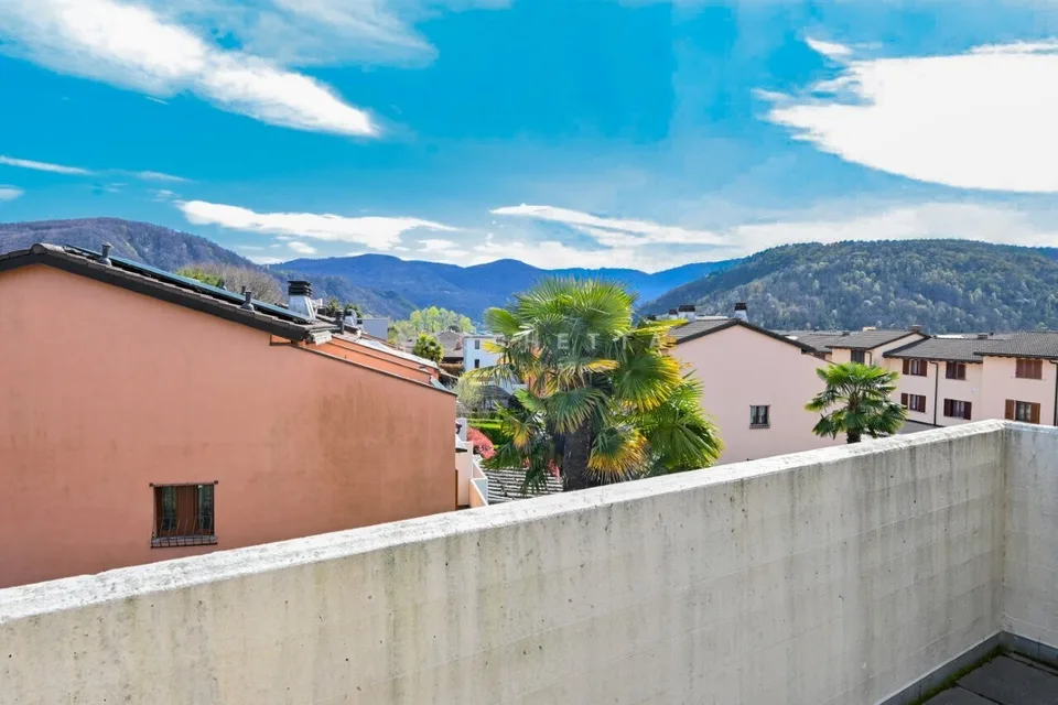 Grazioso appartamento duplex con grande terrazza in comoda posizione – Foto 11 von 11