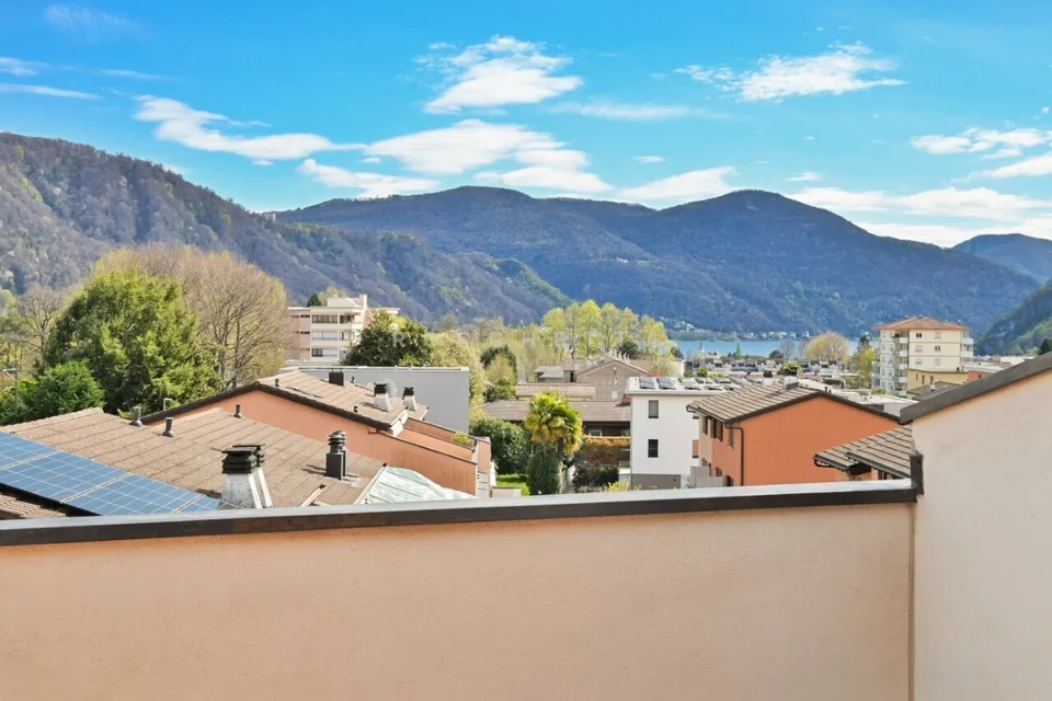 Grazioso appartamento duplex arredato con gusto e con grande terrazza