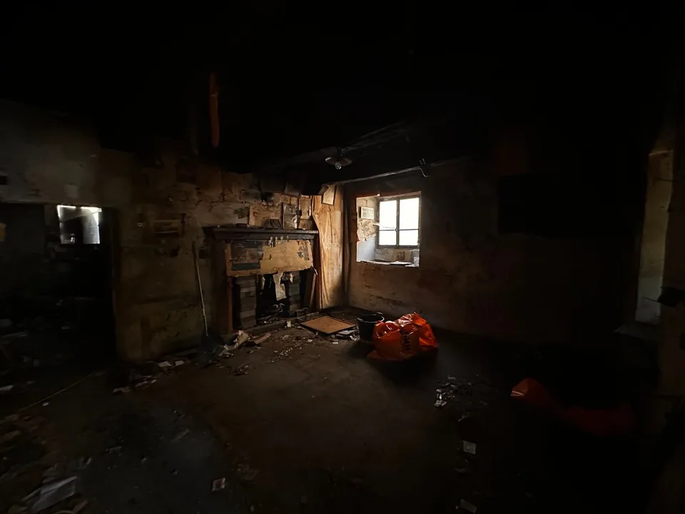 Deux bâtiments historiques avec cour privée au cœur de Gordevio – photo 11 sur 15