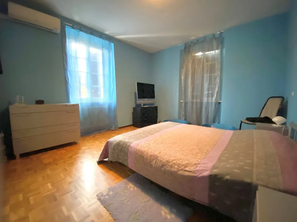 Haus mit drei Wohnungen als Einkommensinvestition – Foto 6 von 13
