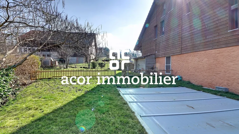 Immeuble de caractère avec jardin, piscine et revenu locatif