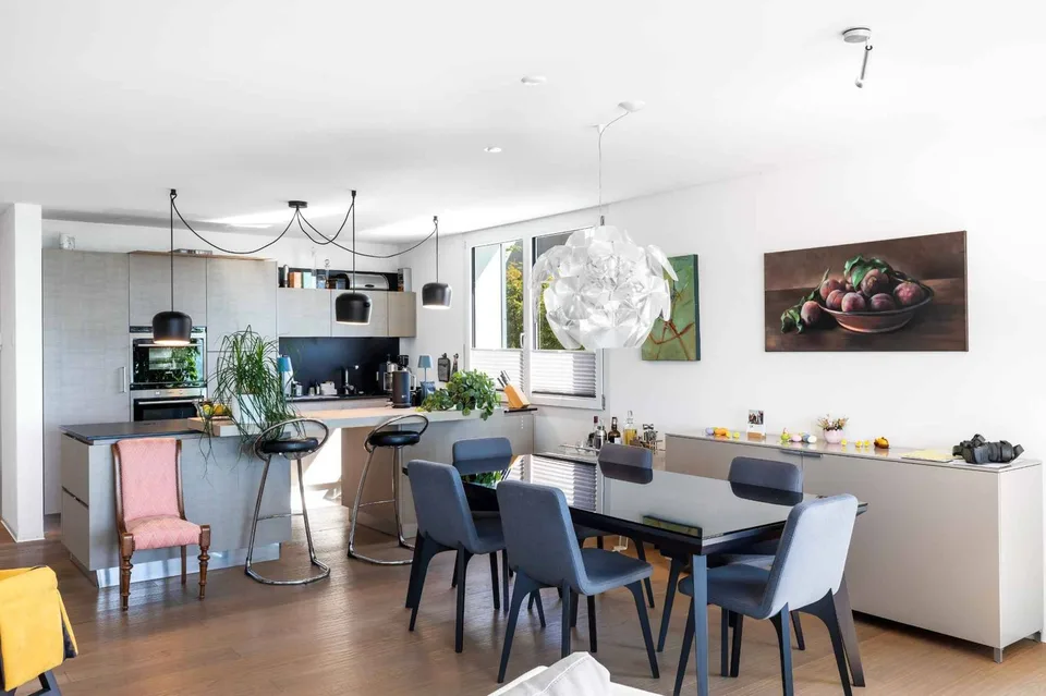 Nel cuore del villaggio, superbo duplex con bella vista sul lago