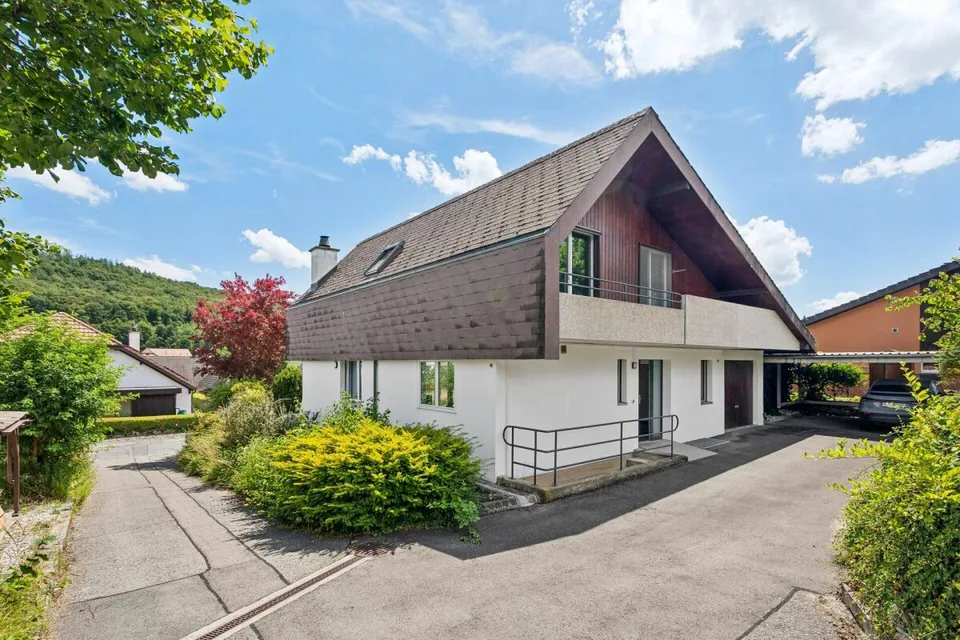 Gepflegtes Einfamilienhaus in ruhigem Wohnquartier in Gals BE