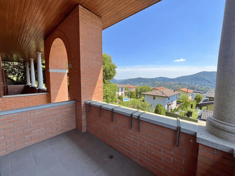 Bezaubernde Villa in Vacallo – 5.5 Zimmer im Grünen mit Panoramablick – Foto 6 von 17