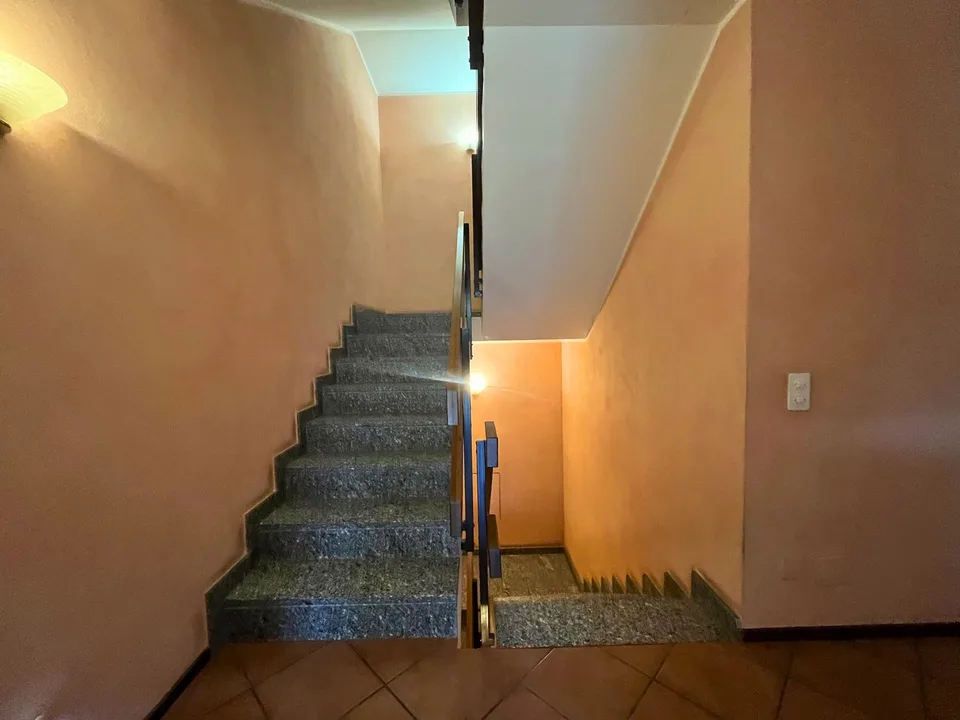 Bezaubernde Villa in Vacallo – 5.5 Zimmer im Grünen mit Panoramablick – Foto 16 von 17