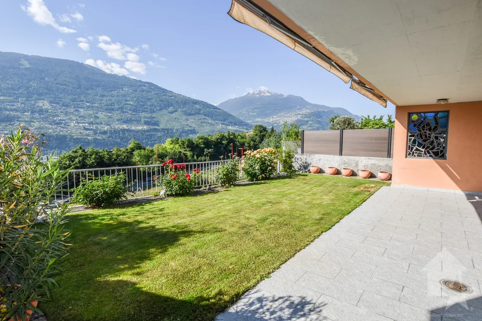 Sion, quartier de Gravelone, jolie maison contiguë
