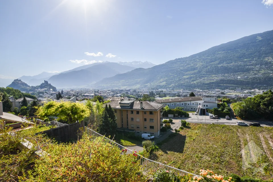Sion, quartier de Gravelone, jolie maison contiguë