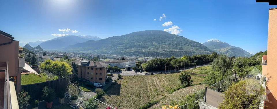 Sion, quartier de Gravelone, jolie maison contiguë