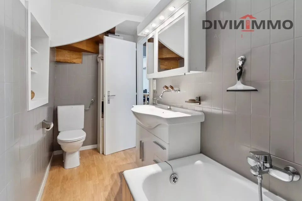 Duplex of 5.5 rooms in a village house