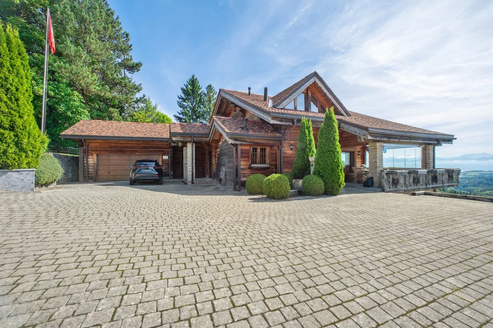 Un chalet d'eccezione con vista sul lago e sulla foresta, giardino, garage doppio – foto 17 di 19