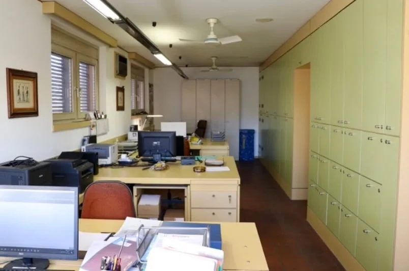 Vente ou location d'un immeuble artisanal/commercial/administratif avec bureaux à Balerna