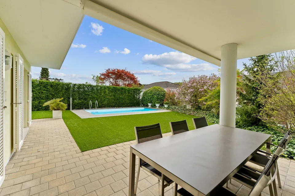Maison unifamiliale exclusive avec piscine