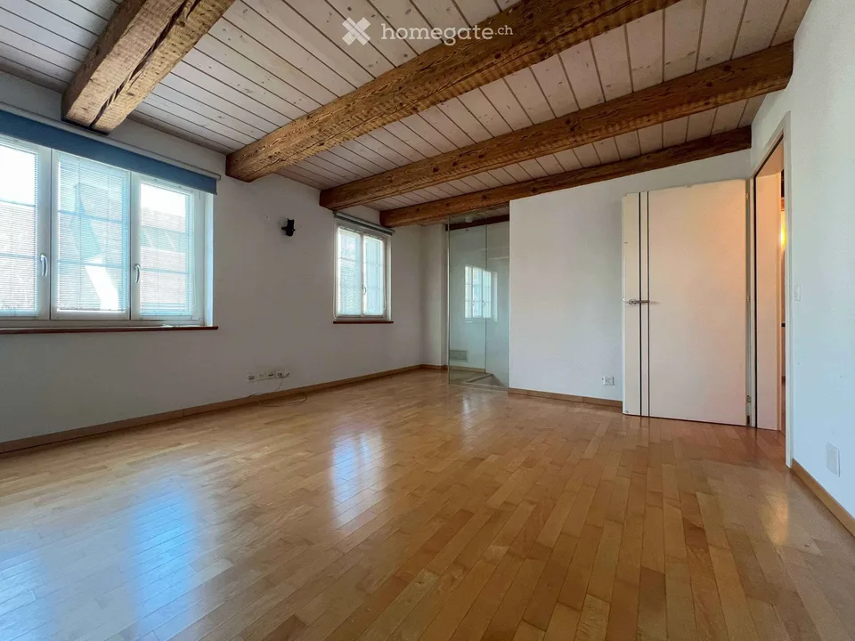 Exklusive 4.5 Zi Maisonettewohnung - Understatement vom Feinsten