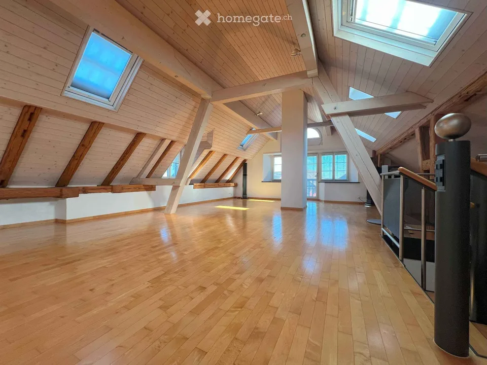 Exklusive 4.5 Zi Maisonettewohnung - Understatement vom Feinsten