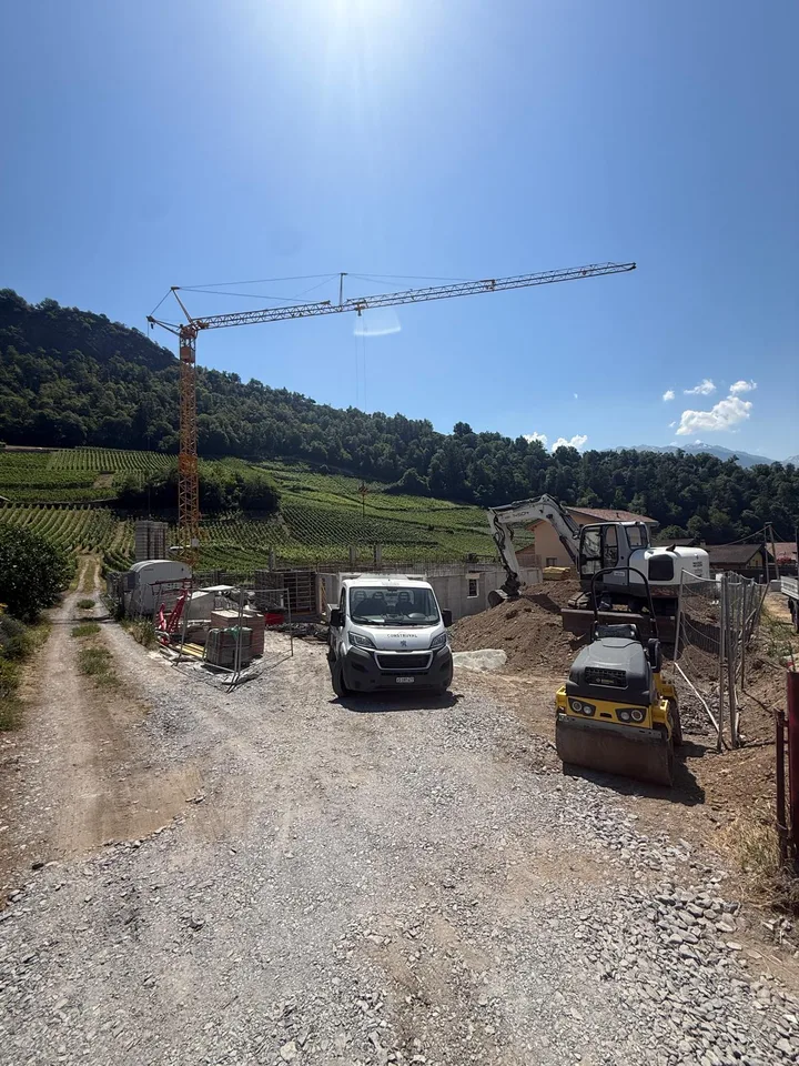 2,5 Zimmer mit Terrasse und eigenem Garten – Südausrichtung (Vuisse, Savièse)