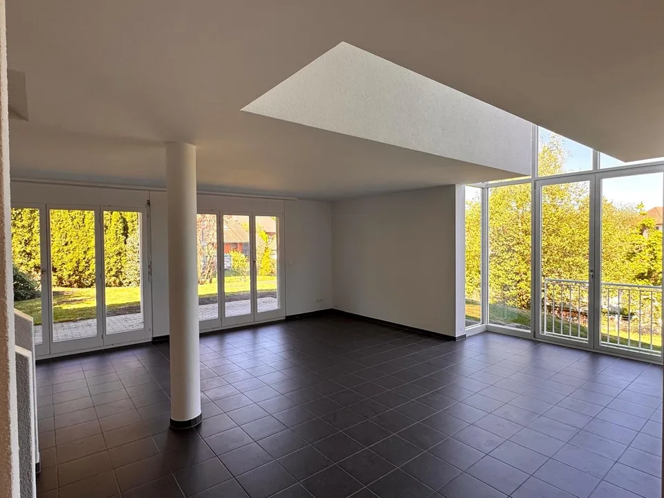 Neu saniertes 6.5-Zimmer-Einfamilienhaus mit Studiowohnung