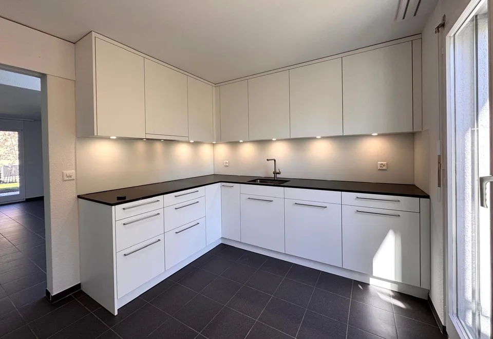 Neu saniertes 6.5-Zimmer-Einfamilienhaus mit Studiowohnung