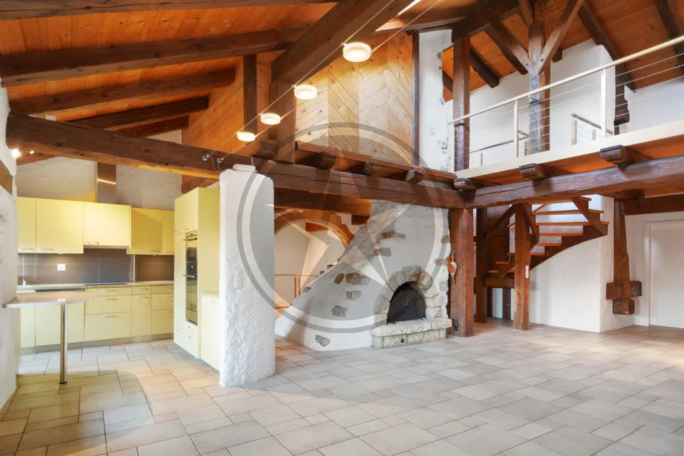 Magnifique ferme mitoyenne rénovée comprenant 2 appartements