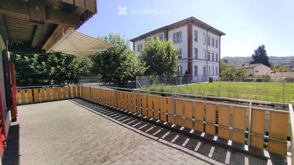 Appartement ensoleillé de 4,5 pièces avec grande terrasse