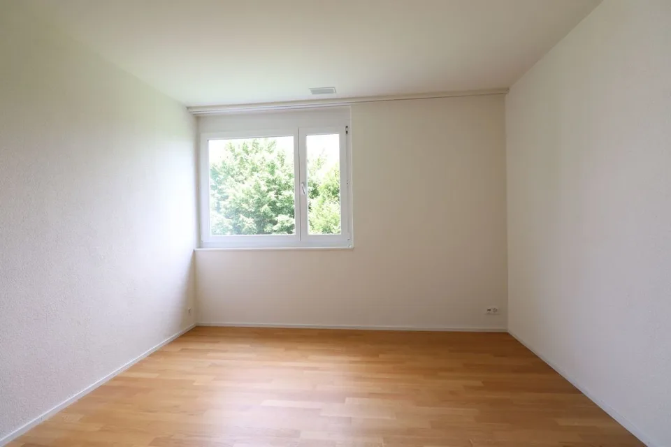 Near Gartenstadt, Münchenstein - Modern 2 1/2-room apartment on the 4th floor