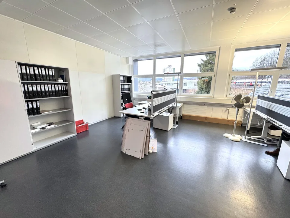 DAMMPARK: Vollausgebaute Bürofläche beim Bahnhof Frick – Foto 14 von 24