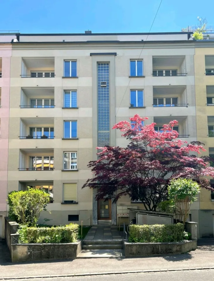 Helle 3-Zimmer-Wohnung mit Balkon in Bern