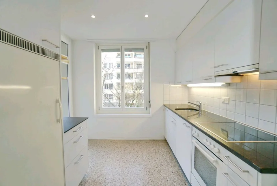 Helle 3-Zimmer-Wohnung mit Balkon in Bern