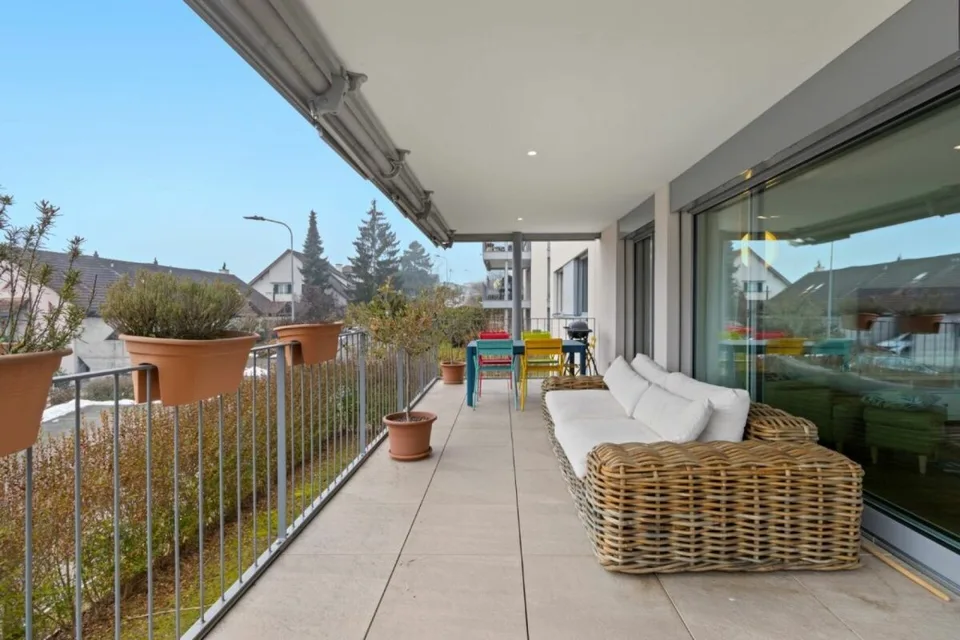 Modern, grosszügig mit Südterrasse – Foto 8 von 21