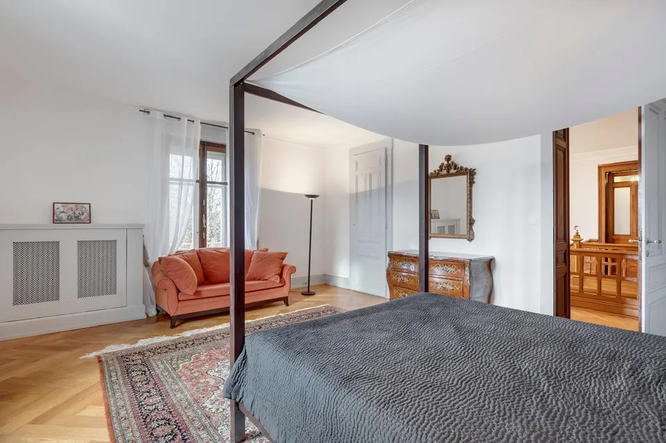 Prächtige 15-Zimmer-Villa mit außergewöhnlichem Blick zu vermieten, möbliert