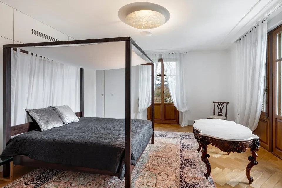 Prächtige 15-Zimmer-Villa mit außergewöhnlichem Blick zu vermieten, möbliert