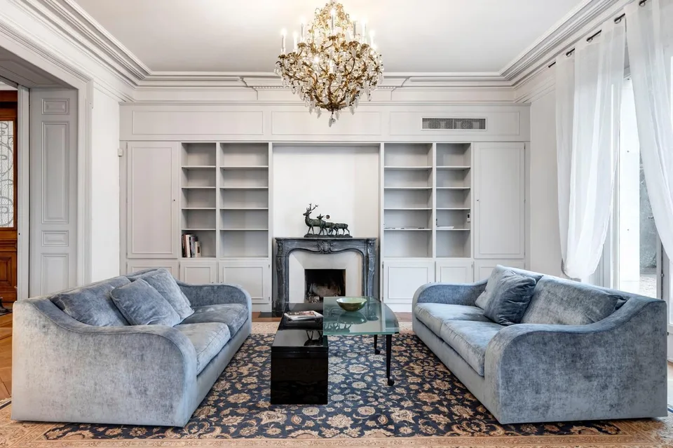 Prächtige 15-Zimmer-Villa mit außergewöhnlichem Blick zu vermieten, möbliert