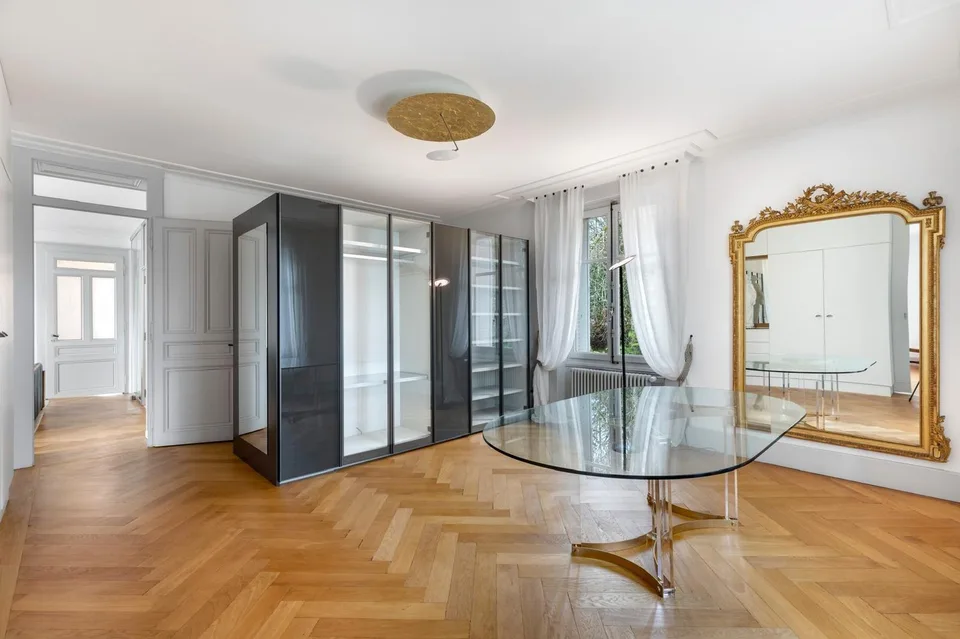 Prächtige 15-Zimmer-Villa mit außergewöhnlichem Blick zu vermieten, möbliert
