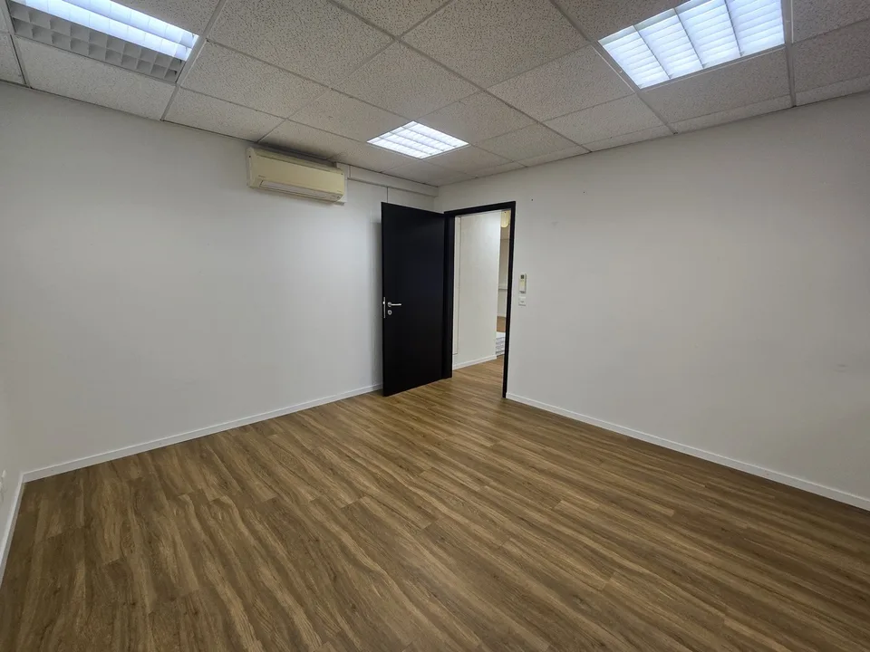 119m² office - Ideally located in Gland – photo 6 of 7