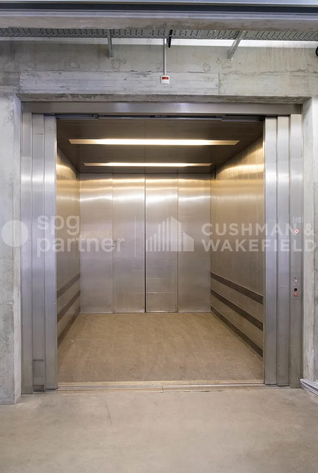 Surface logistique de 700 m² Meyrin (ZIMEYSA) - EK9 – photo 10 sur 13